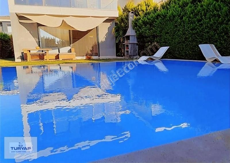 Turyap Reisdere Şifne'de Müstakil Havuzlu Kiralık 3+1 Villa