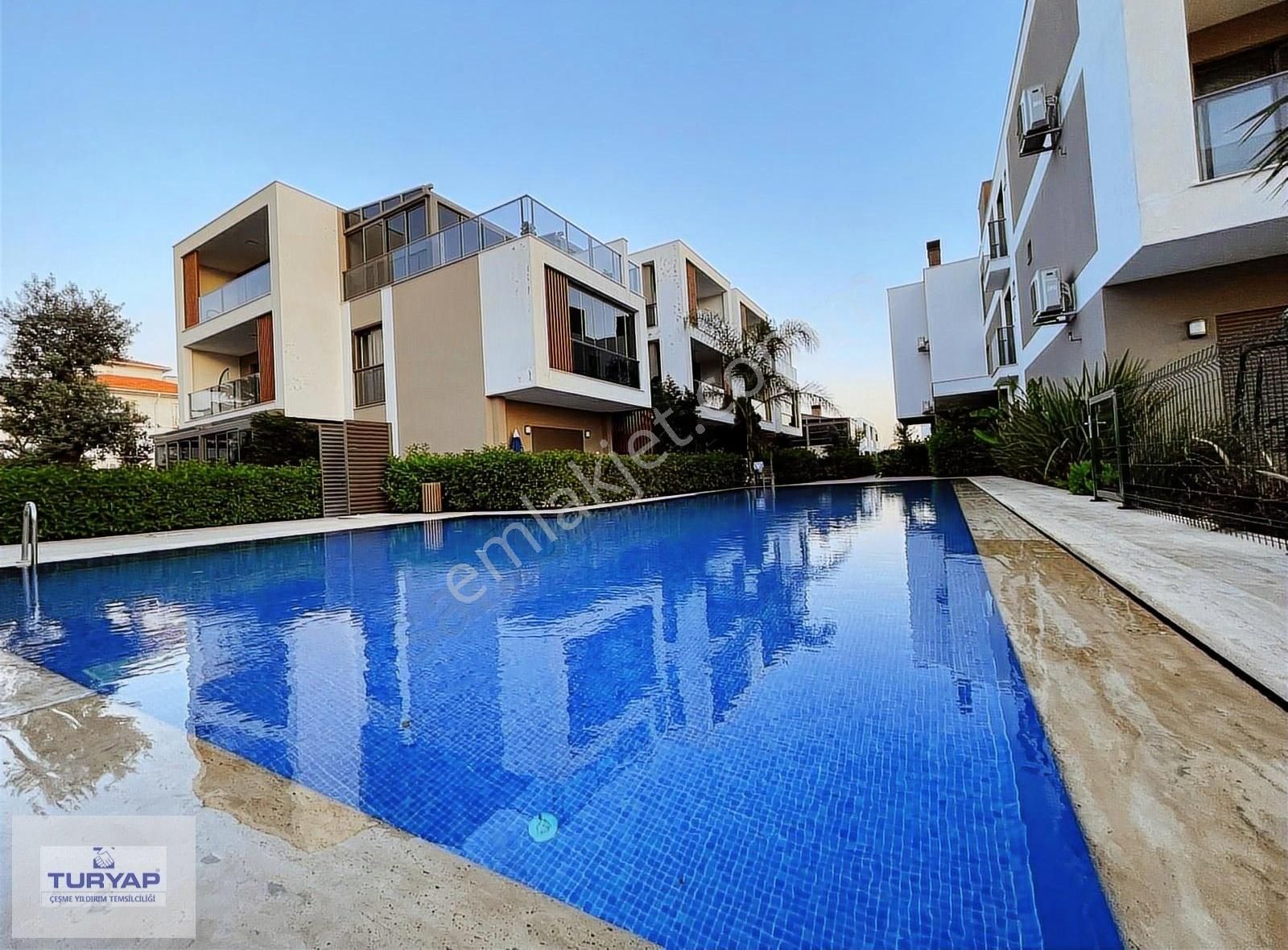 Turyap'tan Loca Çeşme'de Muhteşem Havuzlu Kiralık Daire
