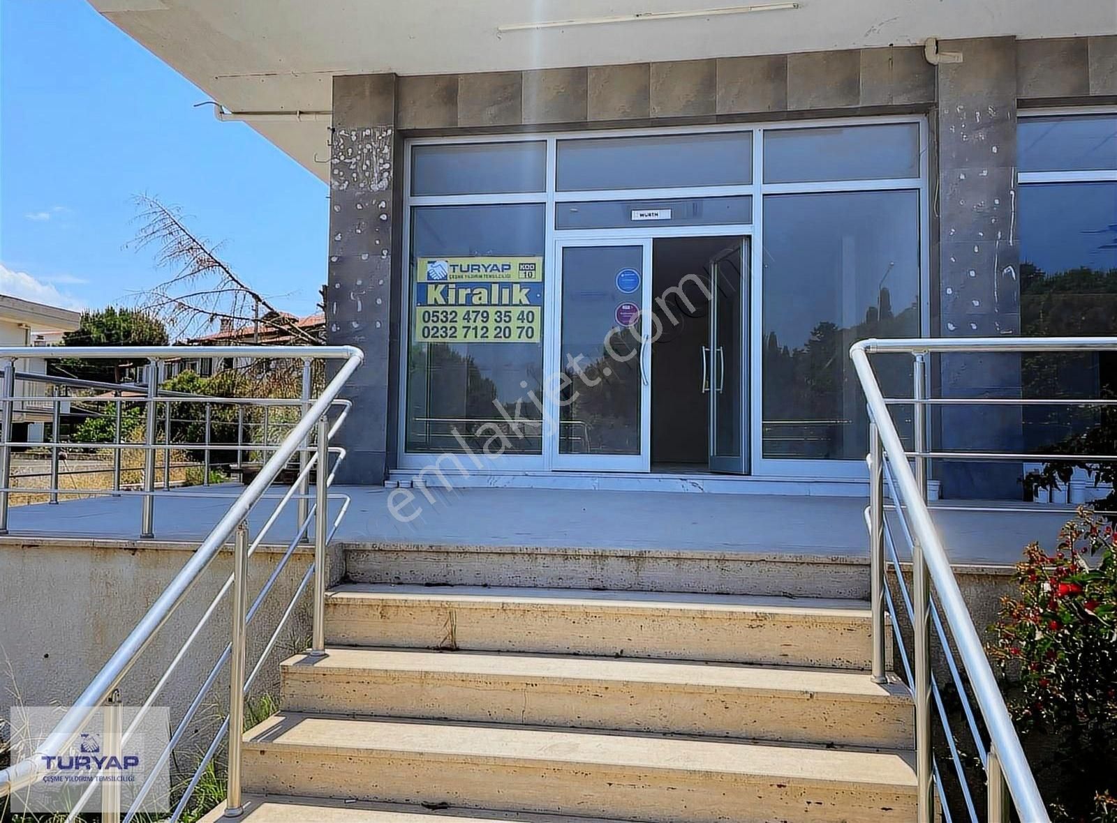 Turyap Çeşme - Ilıca Yol Cepheli Kiralık 235m² Depolu Dükkan