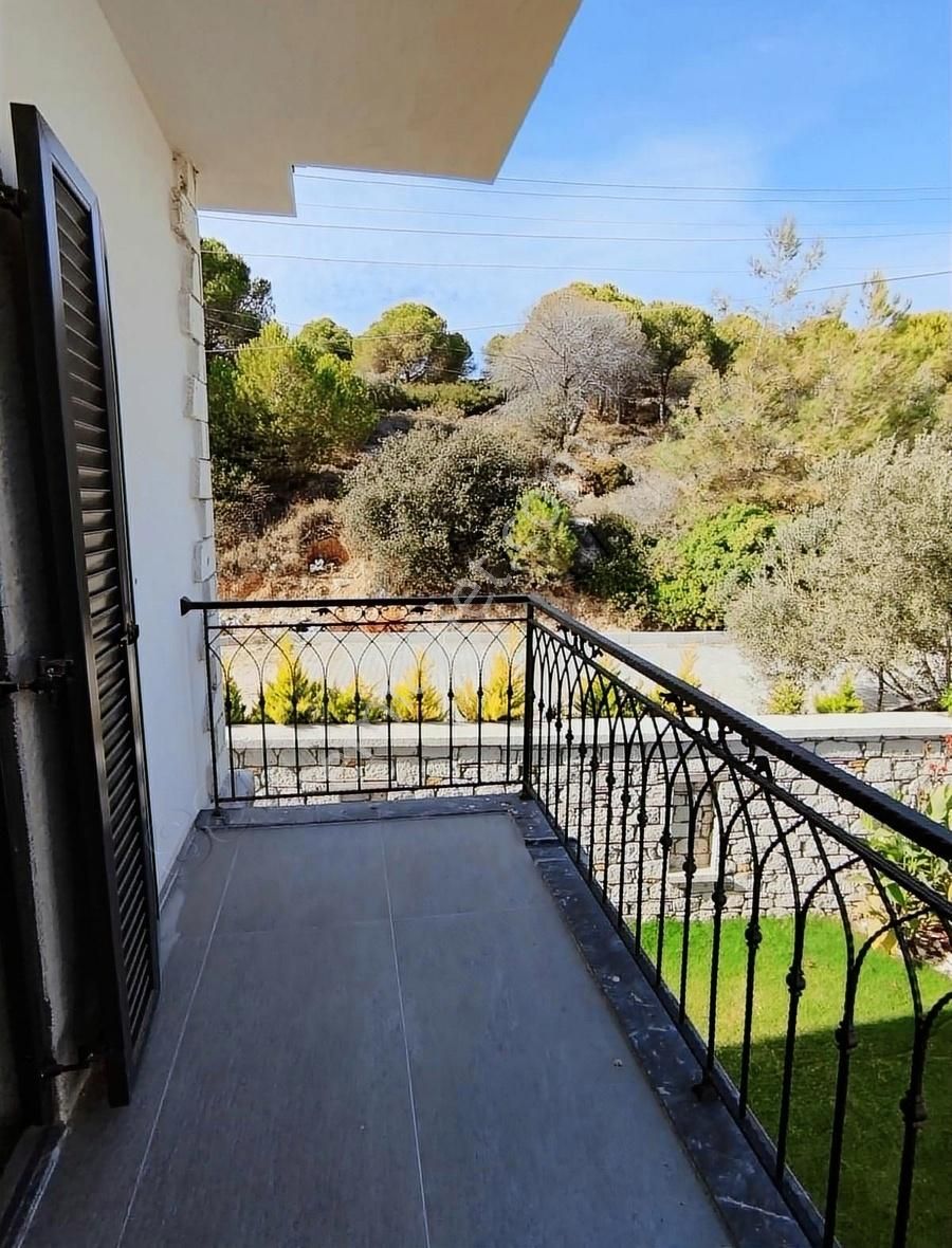 Turyap Alaçatı 'da Satılık Ilıca Plajına Yakın Müstakil Villa - Görsel 12