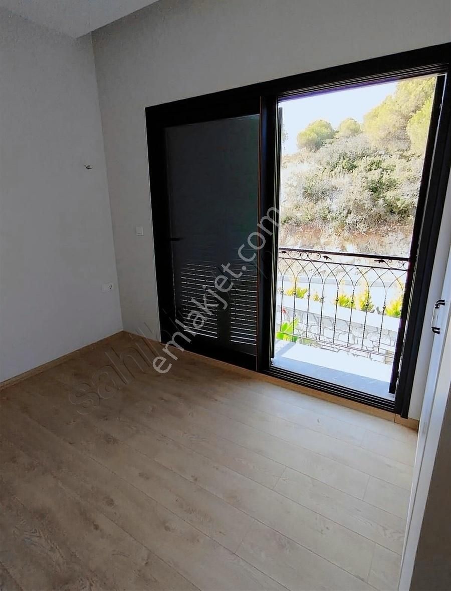 Turyap Alaçatı 'da Satılık Ilıca Plajına Yakın Müstakil Villa - Görsel 17