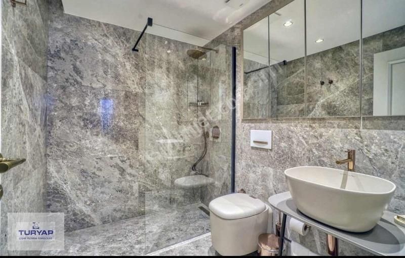 Turyap'tan Alaçatı'da Muhteşem Havuzlu Sitede Kiralık Villa - Görsel 10