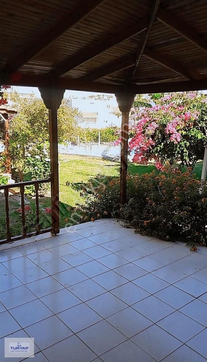 Turyap Çeşme Dalyan Havuzlu Sitede Satılık 4+1 Villa - Görsel 9