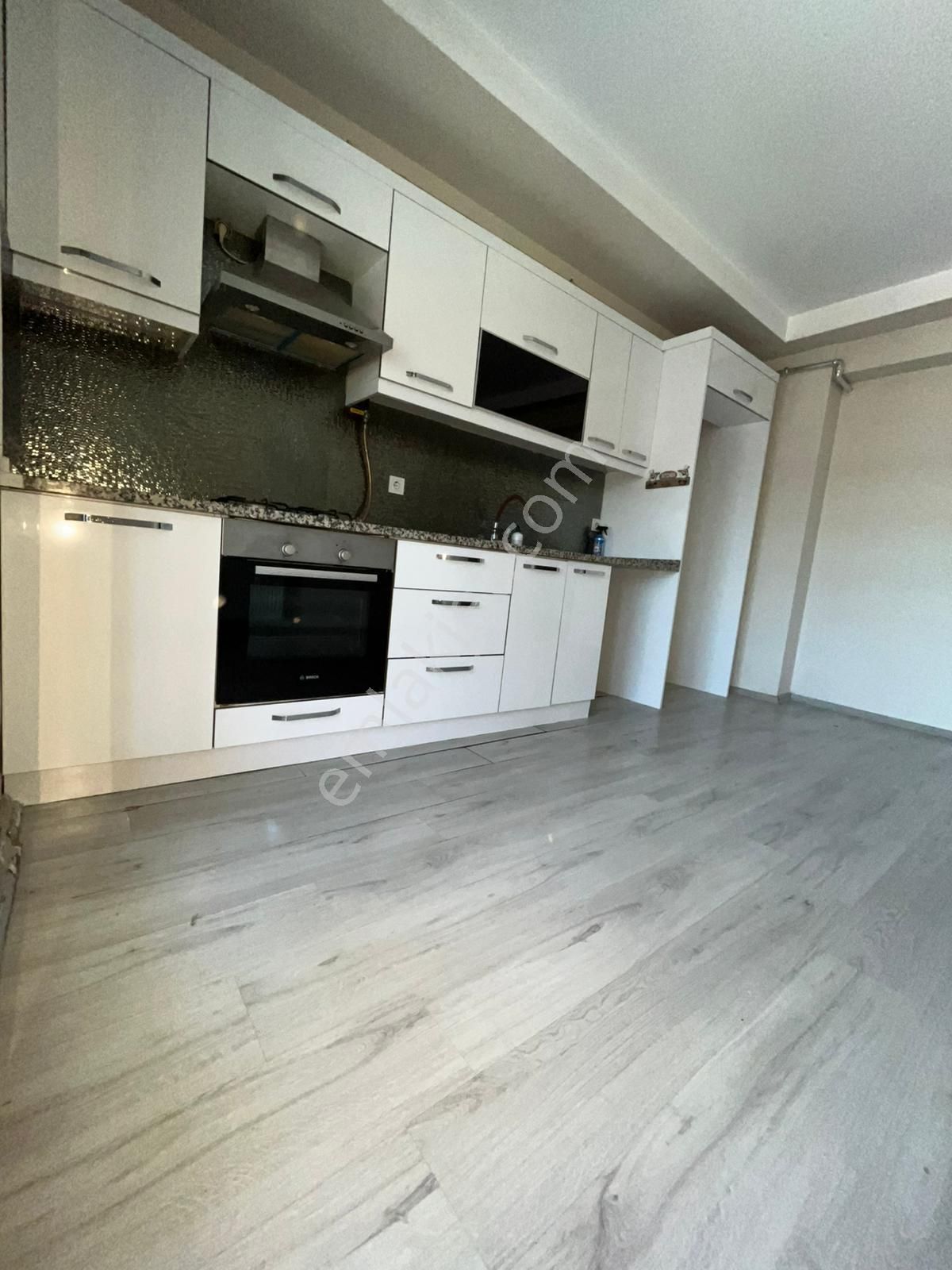 İzmir Torbalı Gold Emlaktan Satılık 3x1 Daire