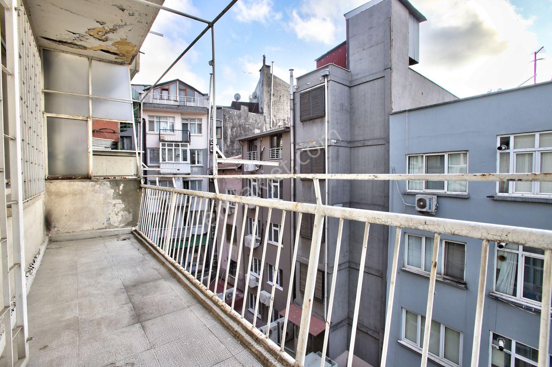 Şişli Halaskargazi Metro Çıkışı Katta Tek Fırsat Satılık Daire - Görsel 12