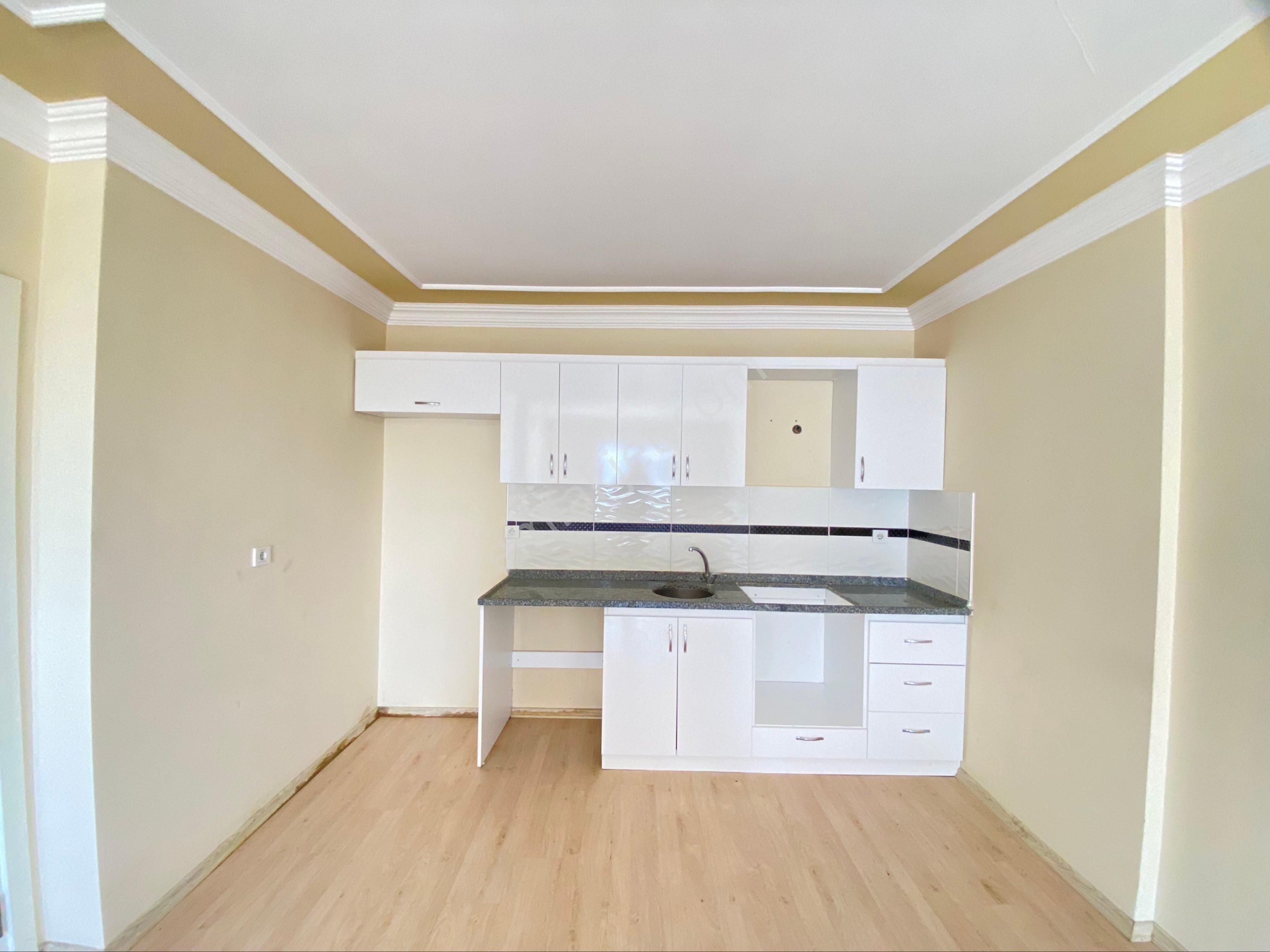 Yılmaz’dan İncirlik Yeşilkent Sitesi’nde Satılık 2 + 1 Açık Mutfak Asansörlü Daire