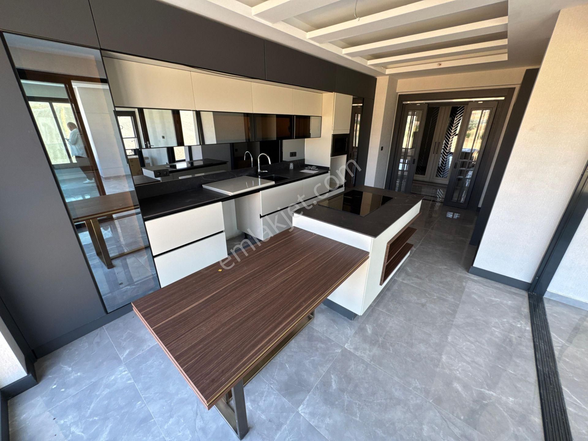 Yenimahalle Yuvaköy'de Ada Mutfaklı 4+1 Lüks Satılık Daire!! - Görsel 5