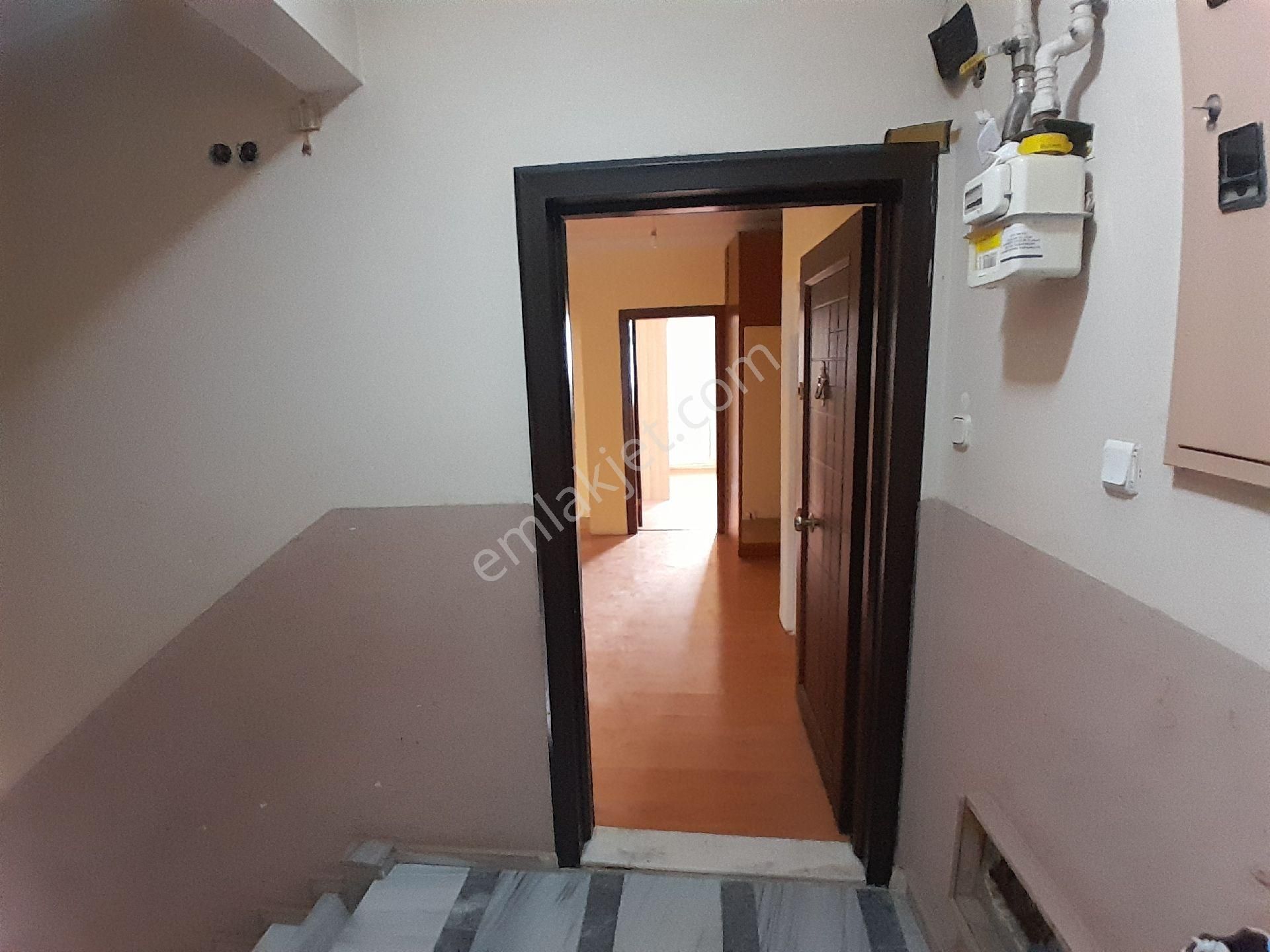 Satılık Sancaktepe 2+1 90m² 1.kat Doğalgazlı Klimalı
