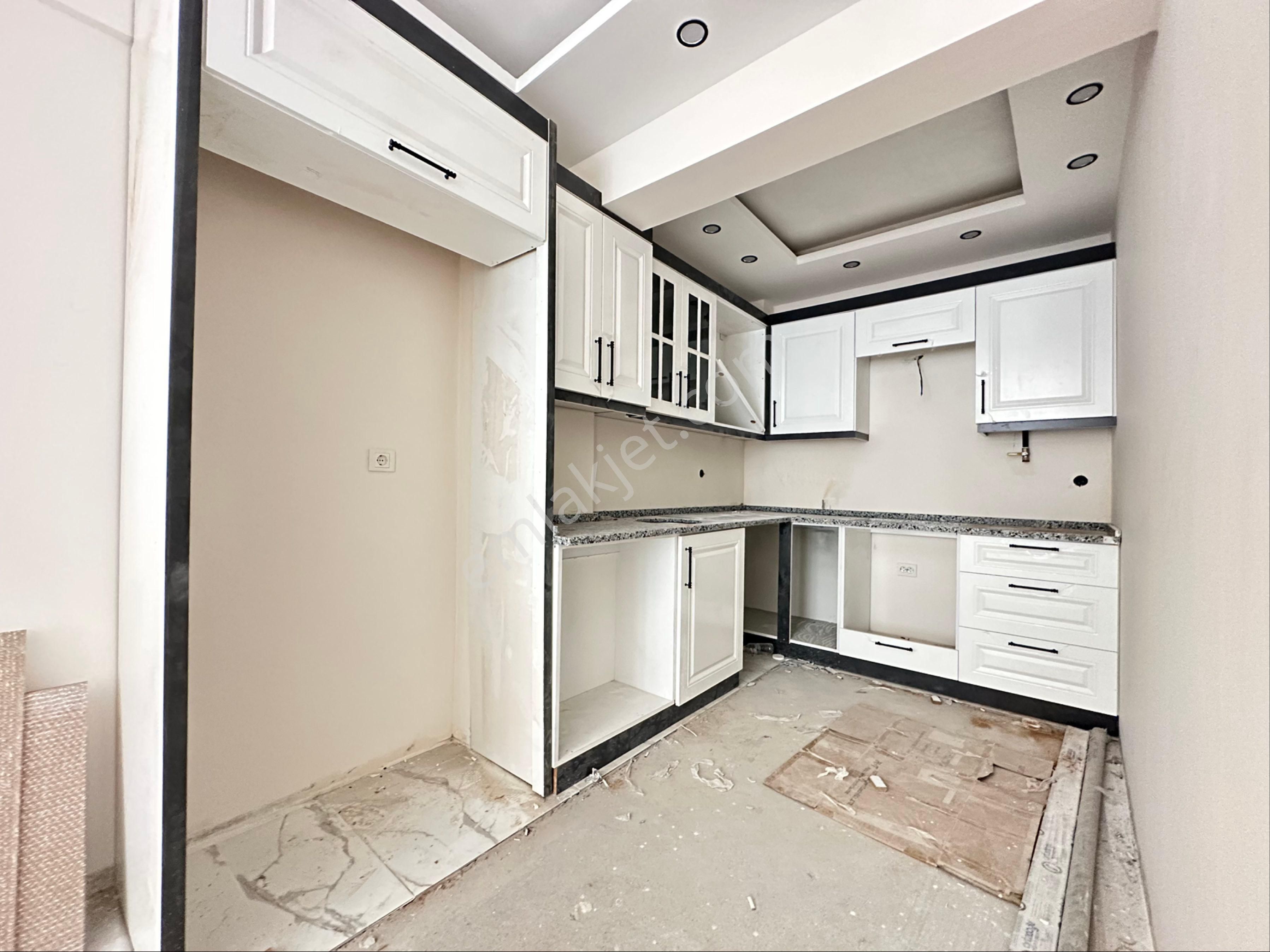 Manisa Ulupark,cafe Sera Ve Sultan Cami Cvr 2+1 Sıfır Bina