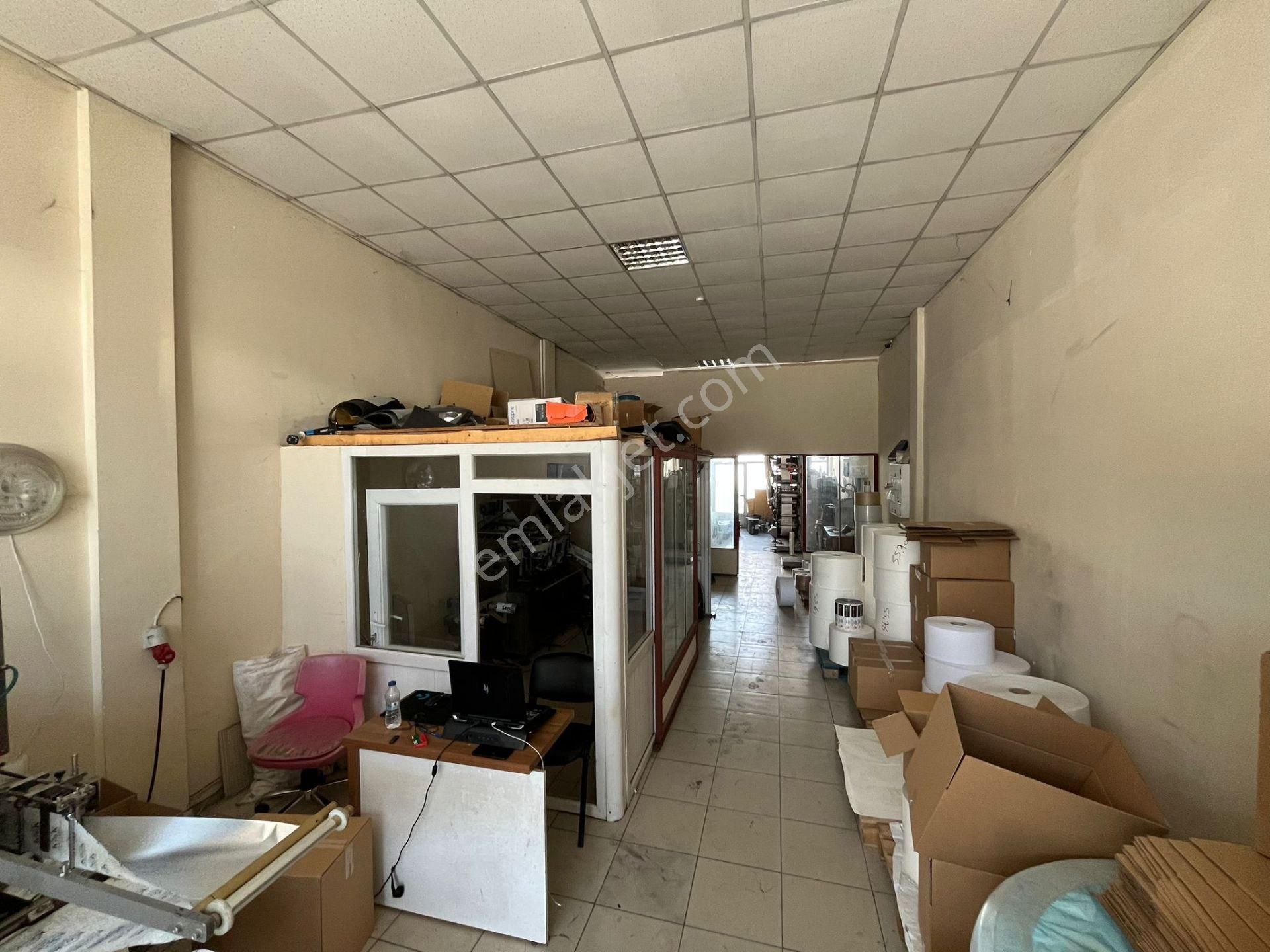 Bayrakcı Emlaktan Sanayi Sitesinde Kiralık 200 M2 İş Yeri