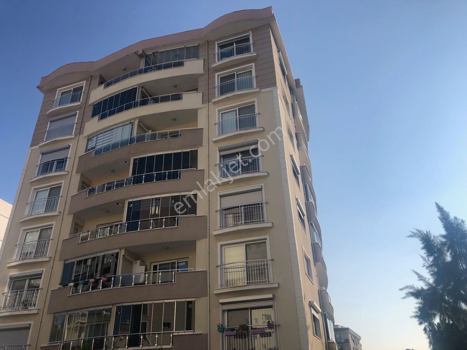 Ataşehir'de Ara Kat Full Eşyalı 3+1 Kiralık Daire