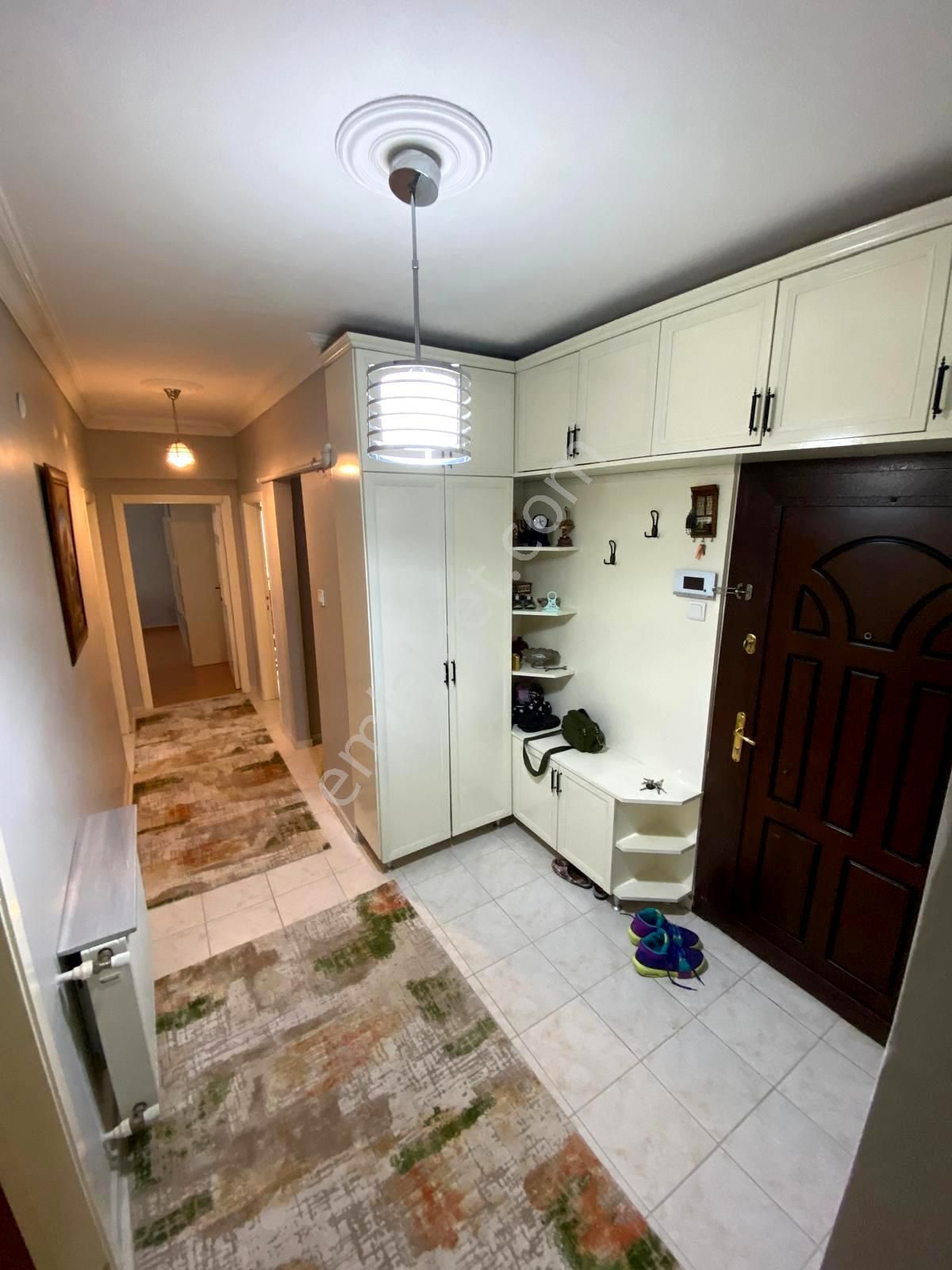 Emre Emlak'tan Selçuklu'da Arakatta Satılık Bakımlı 3+1 Daire - Görsel 25