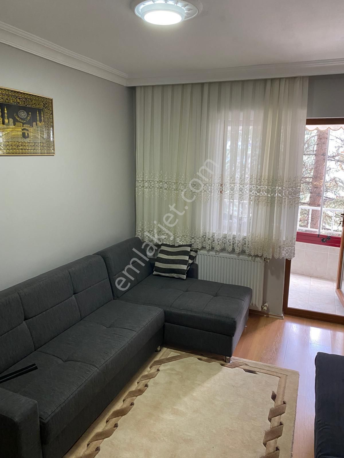 Emre Emlak'tan Selçuklu'da Arakatta Satılık Bakımlı 3+1 Daire - Görsel 13