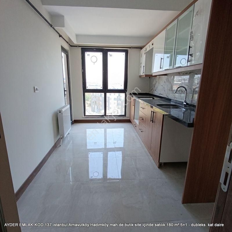 İstanbul Arnavutköy Hadımköy Mah De Butik Site İçinde Satılık 180 M² 5+1 - Dubleks. Kat Daire