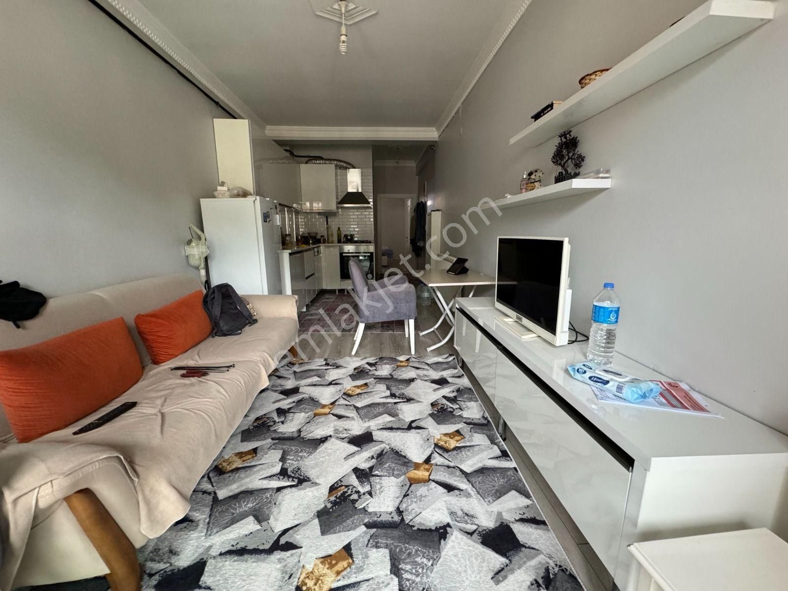 Ana Yol Cephe Cam Balkonlu Lüks 1+1 Eşyalı Mobilyalı Kiralık