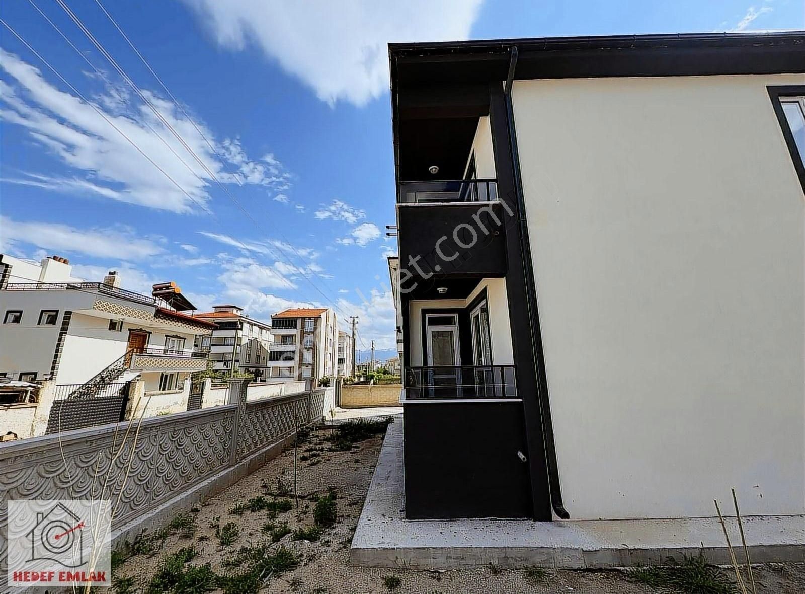 Bolvadin/konak Mah. Full Eşyalı 2+0 Satılık Daire - Görsel 4