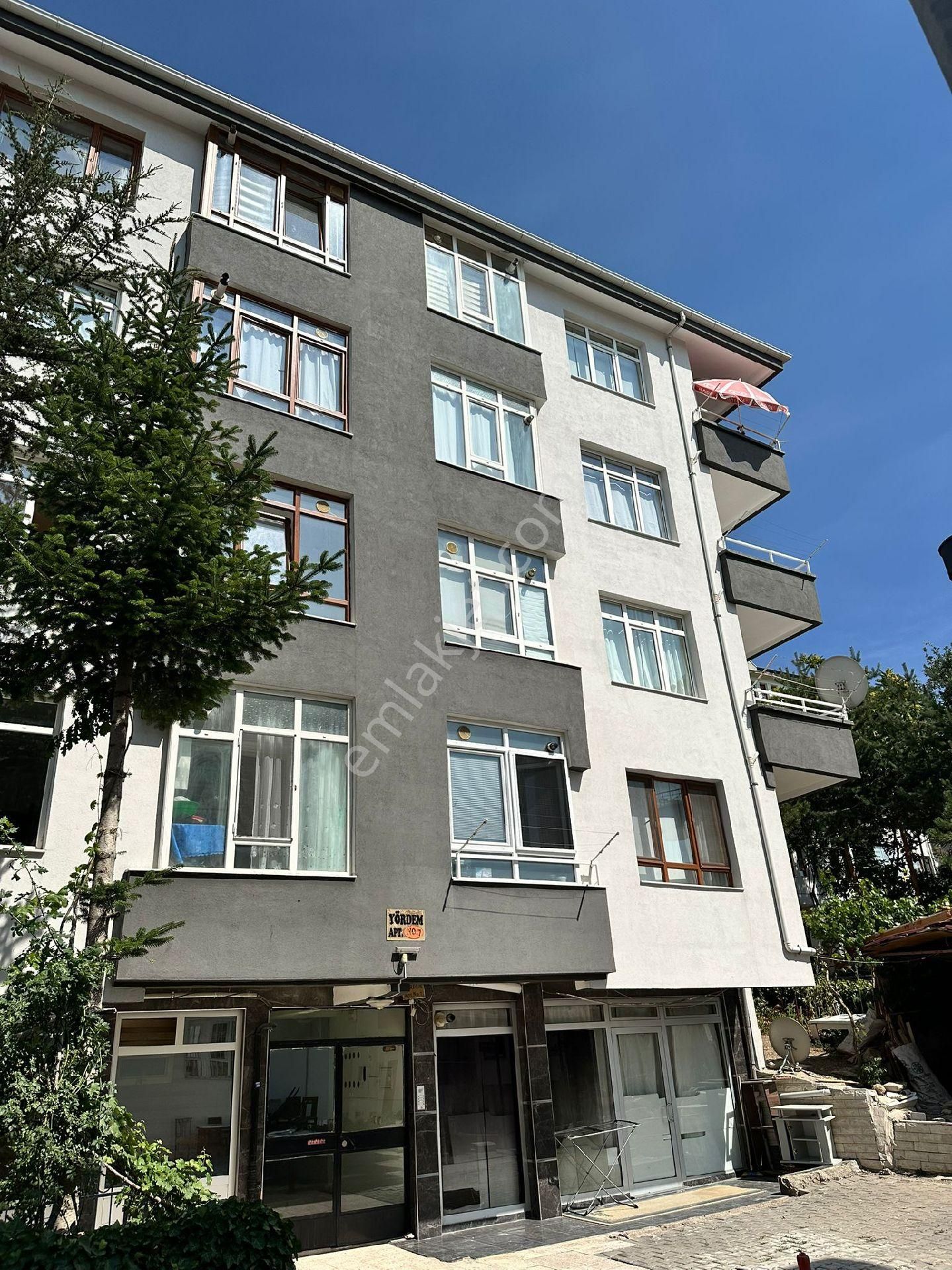 Satılık 3+1 Daire Dikmen De