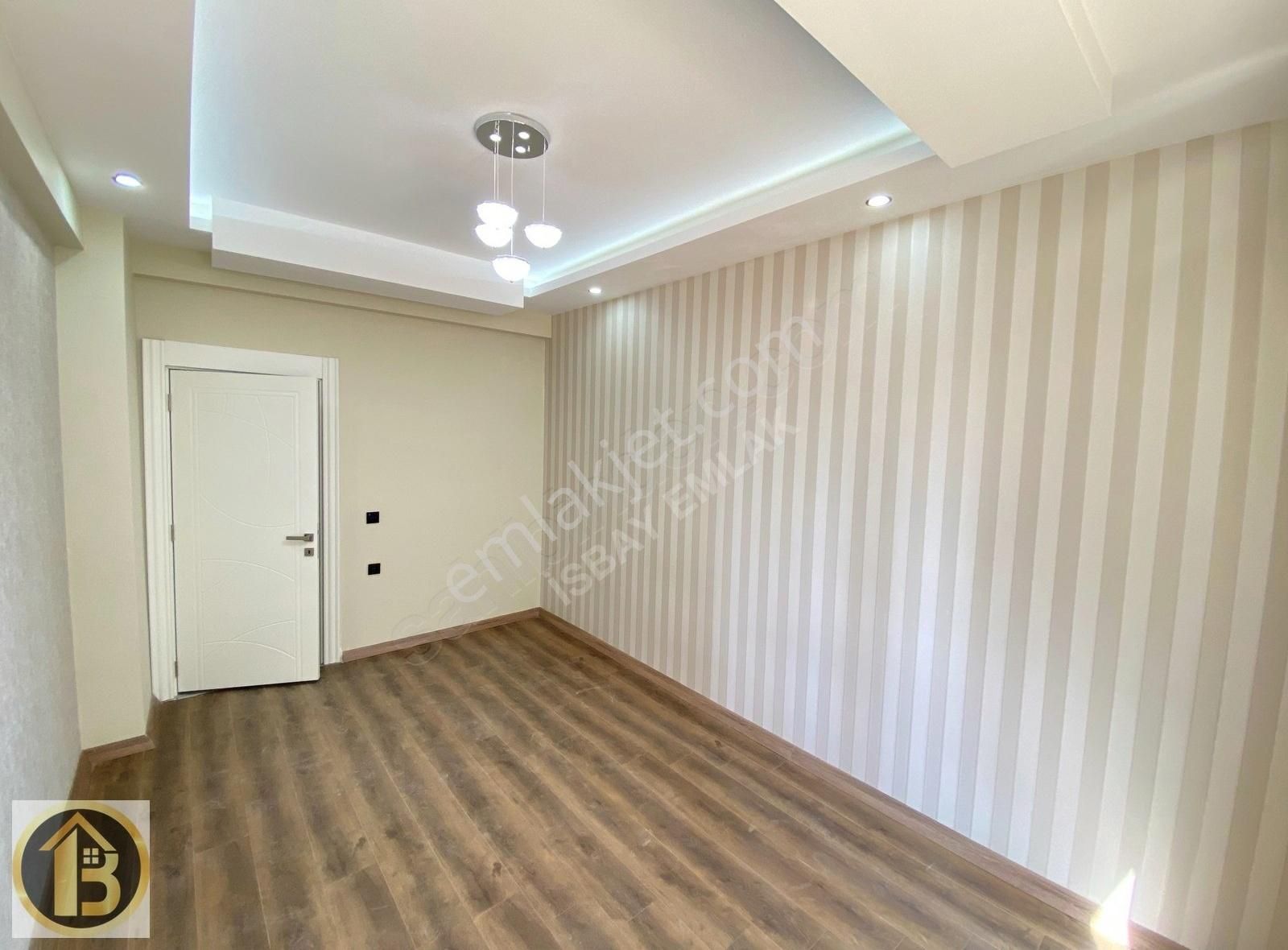 Beylerbeyi'nde 1. Katta Acil Satılık Satılık 5,5+1 Lüks Daire - Görsel 4