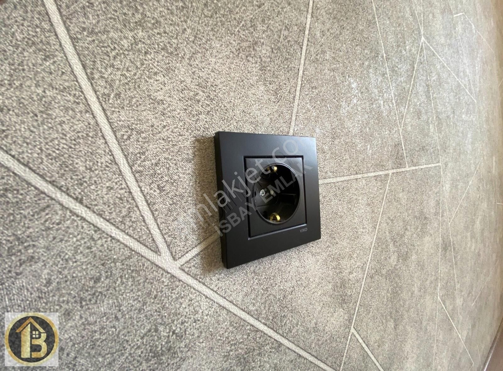 Beylerbeyi'nde 1. Katta Acil Satılık Satılık 5,5+1 Lüks Daire - Görsel 32