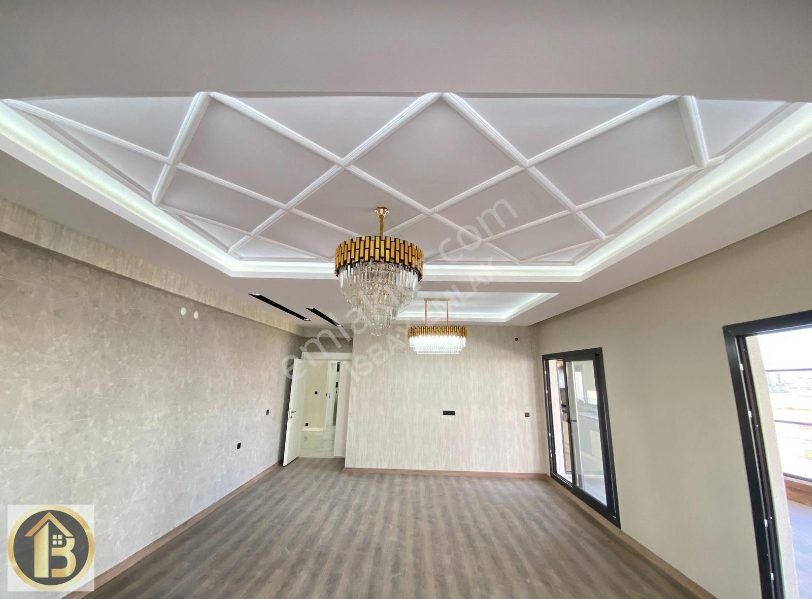 Beylerbeyi'nde 1. Katta Acil Satılık Satılık 5,5+1 Lüks Daire - Görsel 33