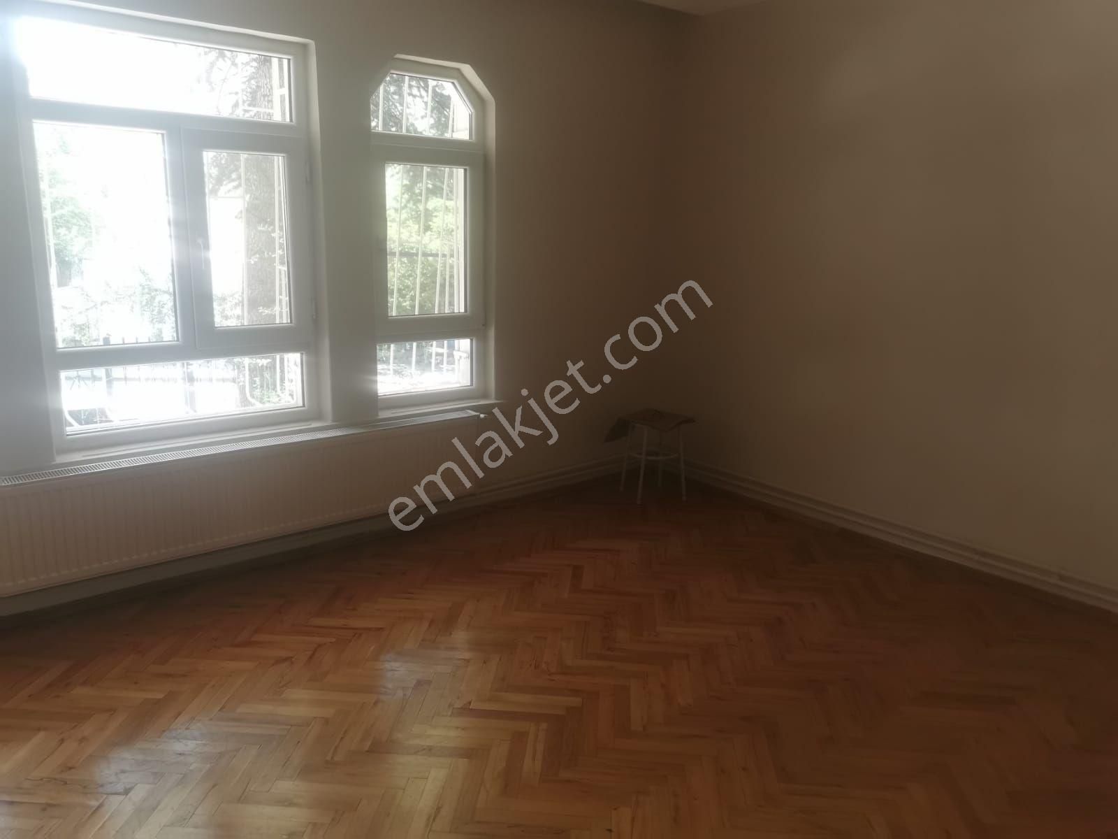 Burak Emlak'dan Kiralık Daire Kurtuluş 9 Sk. 3+1 Bağımsız Salon