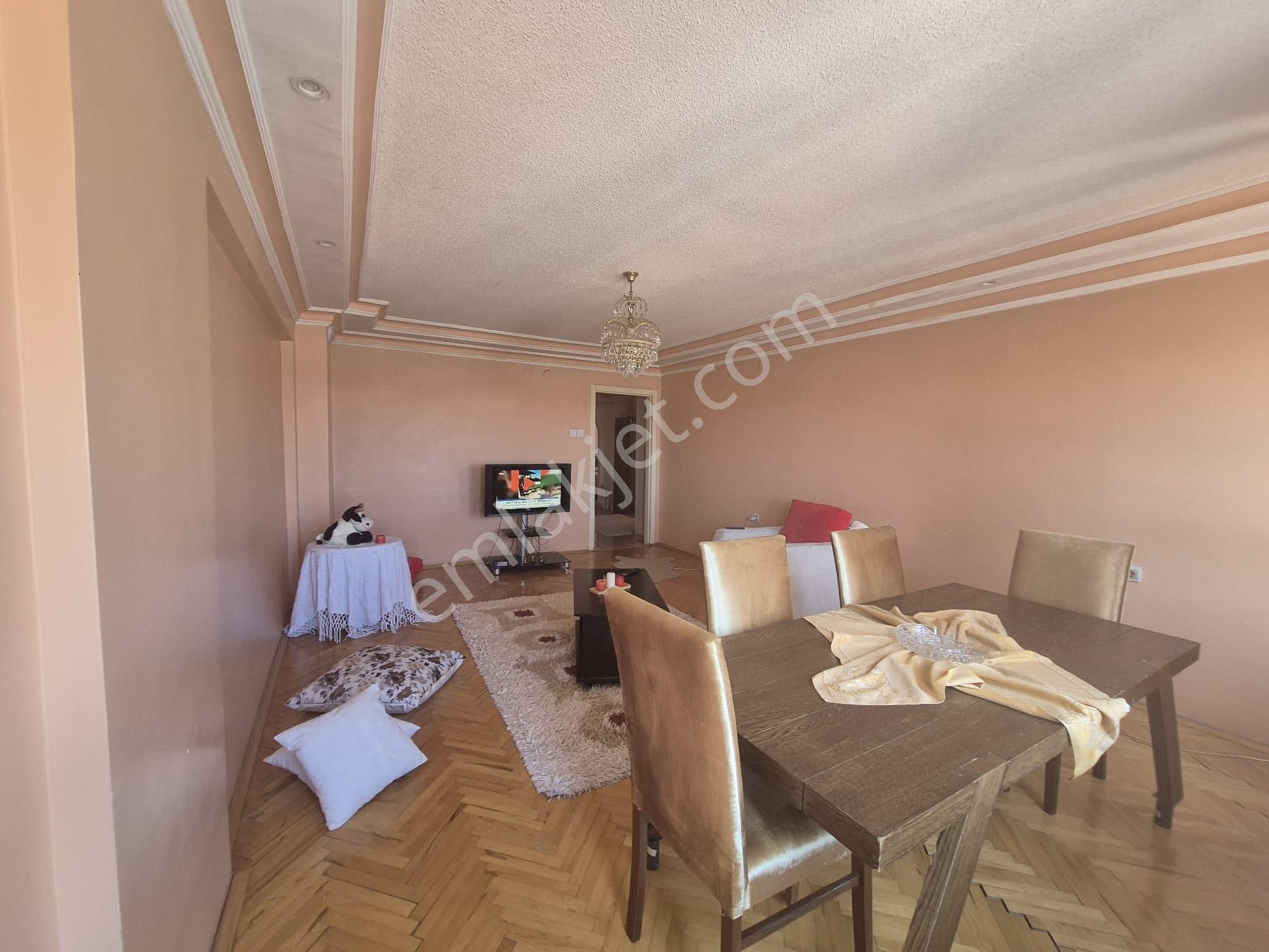 Esertepe Vadi Karşısı Ara Kat Manzaralı Yapılı Eşyalı 2 Balkonlu 3+1