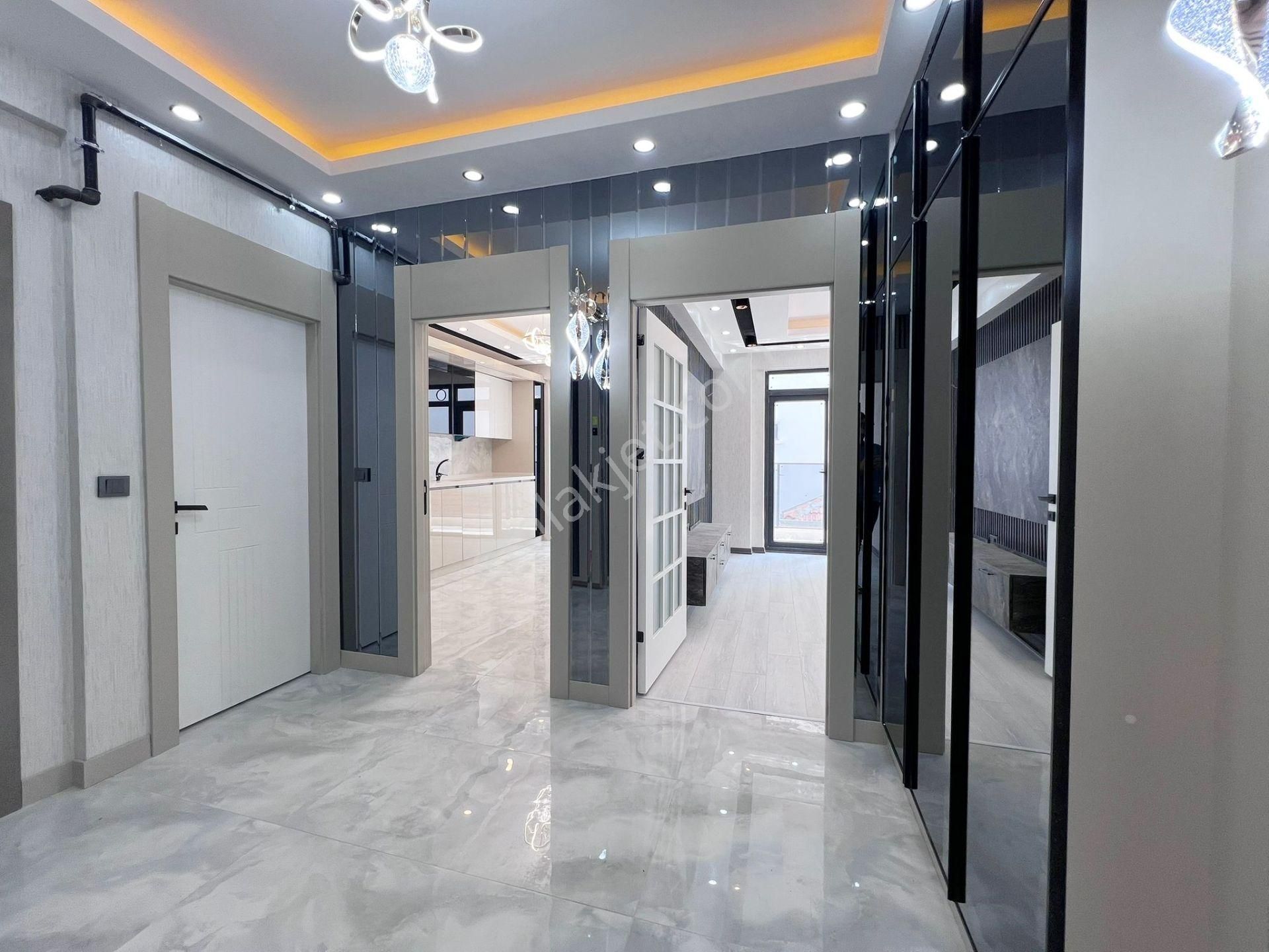 Öz Maşallah'dan Keciörende İskanlı Katta Sıfır 2+1 Daire.! - Görsel 6