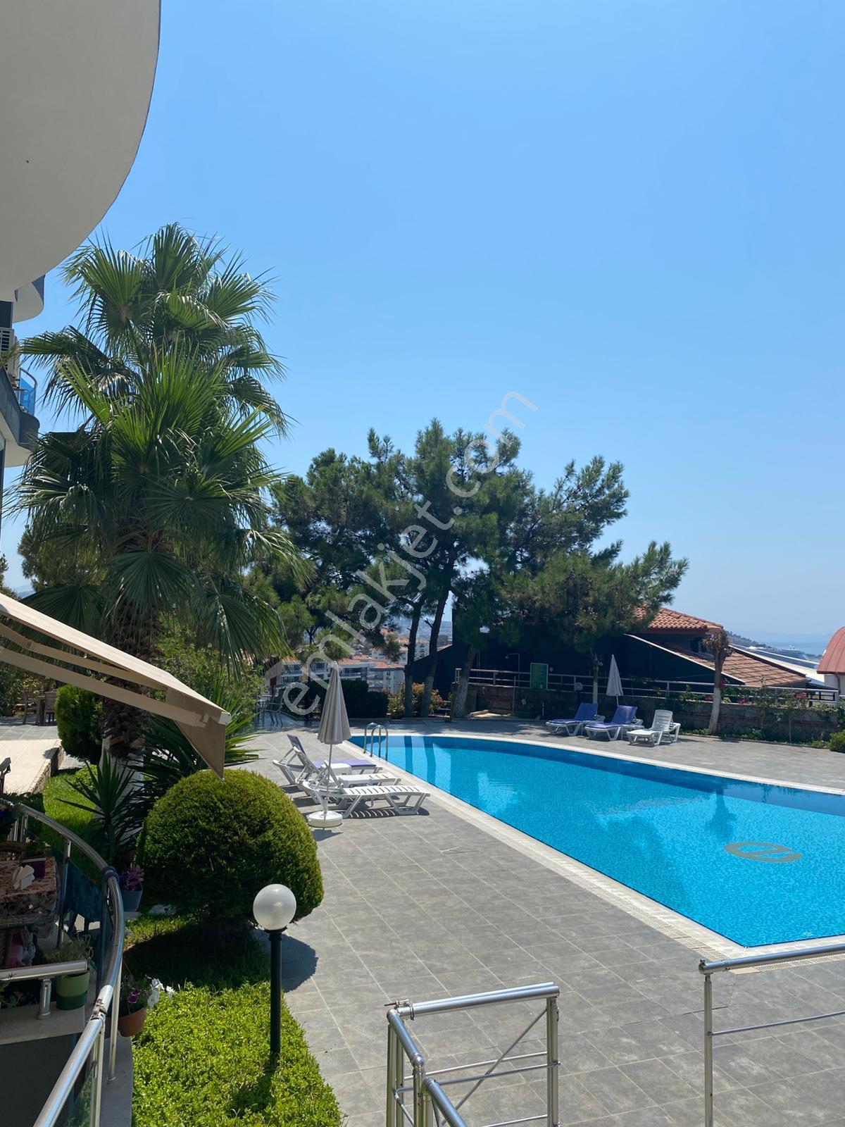 Kuşadası Marina Hastane Karşısı Eşyalı 3+1 Full Deniz Manzaralı Havuzlu Daire - Görsel 2
