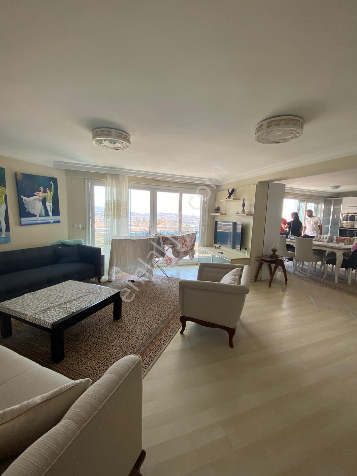 Kuşadası Marina Hastane Karşısı Eşyalı 3+1 Full Deniz Manzaralı Havuzlu Daire - Görsel 8