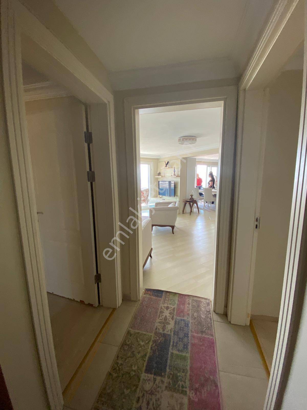 Kuşadası Marina Hastane Karşısı Eşyalı 3+1 Full Deniz Manzaralı Havuzlu Daire - Görsel 16