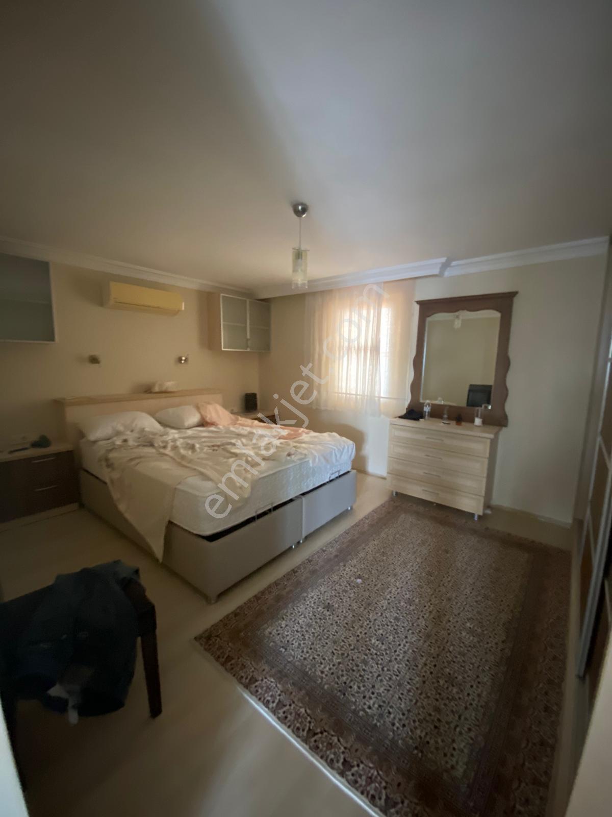 Kuşadası Marina Hastane Karşısı Eşyalı 3+1 Full Deniz Manzaralı Havuzlu Daire - Görsel 18