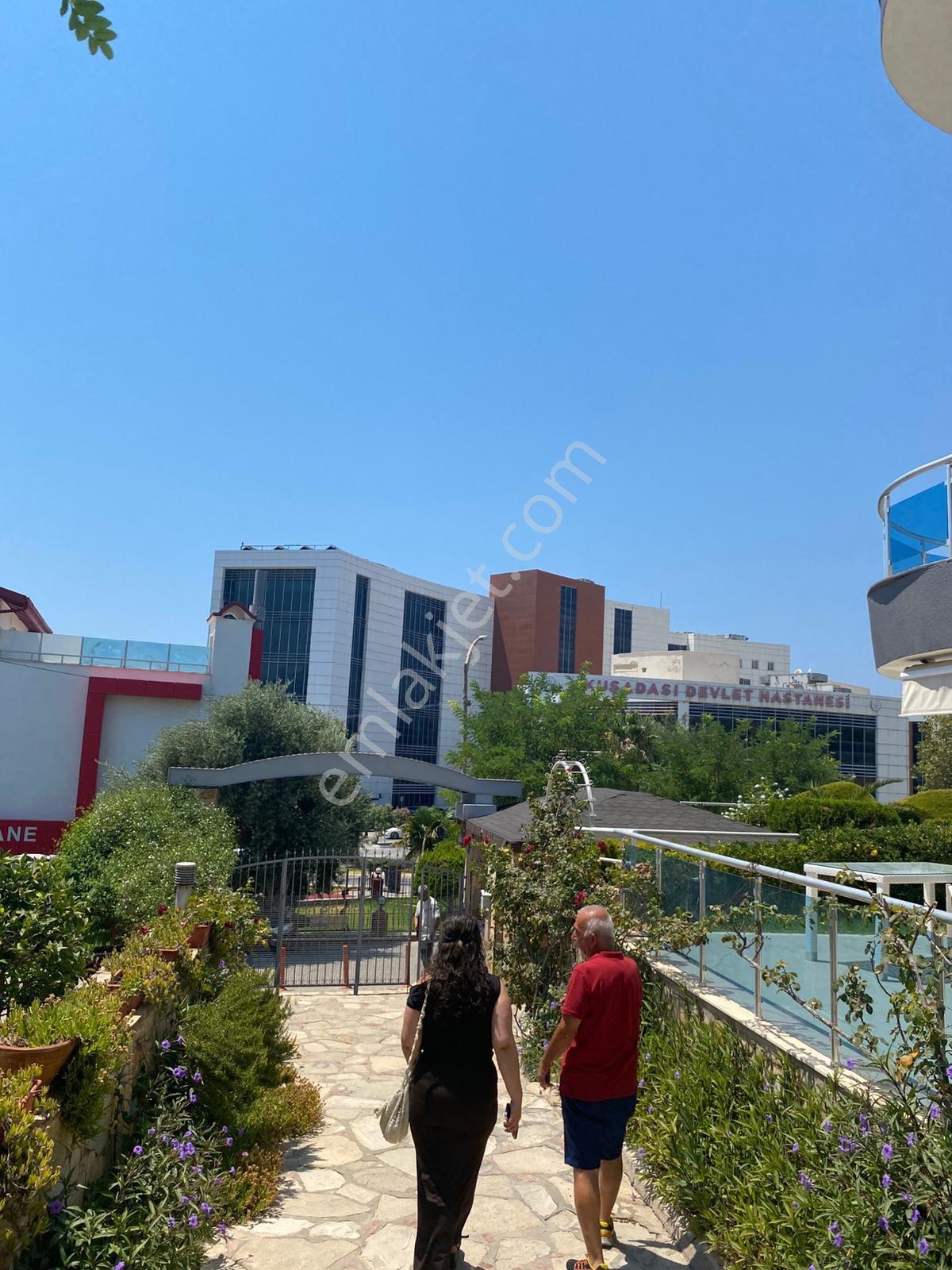 Kuşadası Marina Hastane Karşısı Eşyalı 3+1 Full Deniz Manzaralı Havuzlu Daire - Görsel 5