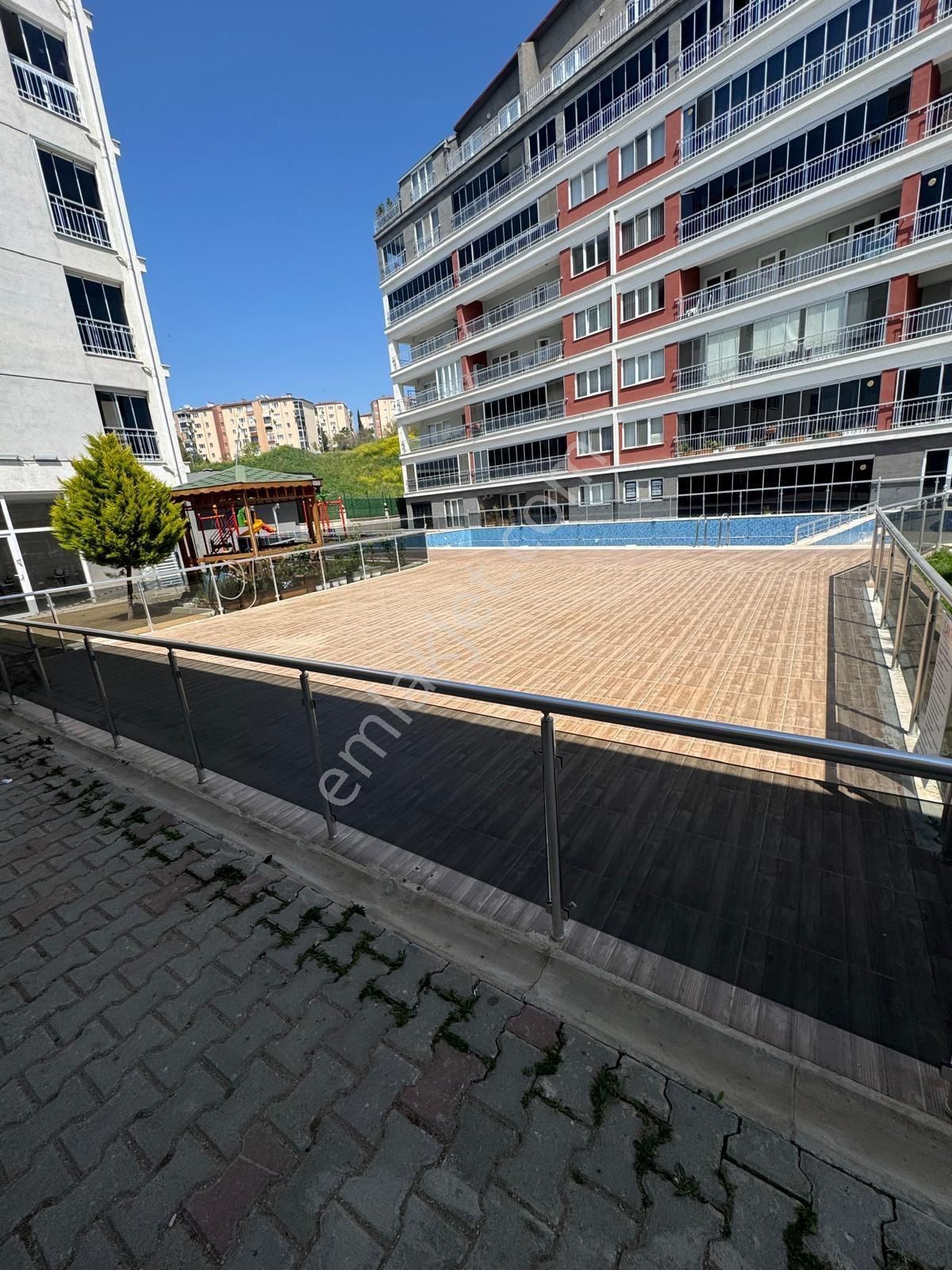 Balkan Mh 2+1 Havuzlu Site İçinde Satılık Daire