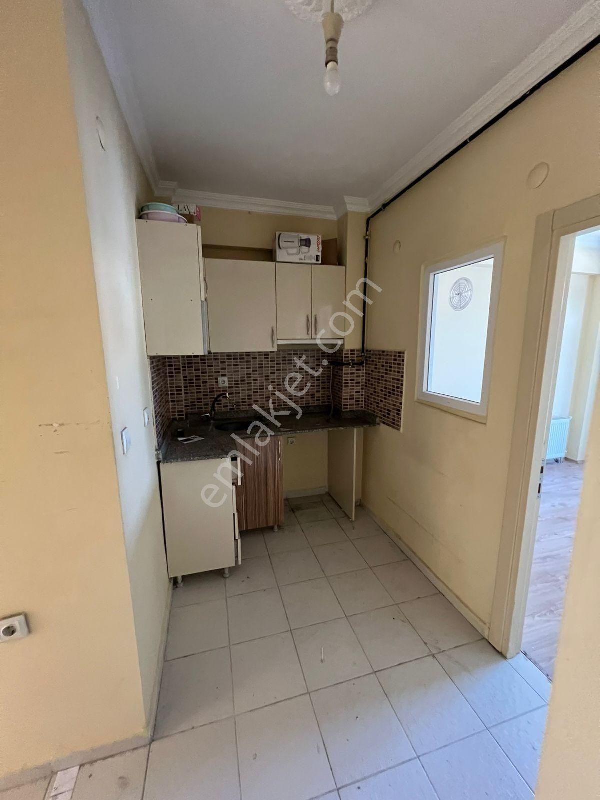 Akademi'den Eczacılık Yakını Depozitosuz Çift Cephe Kiralık 1+1 - Görsel 7