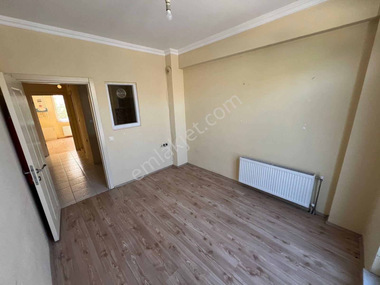 Akademi'den Eczacılık Yakını Depozitosuz Çift Cephe Kiralık 1+1 - Görsel 6