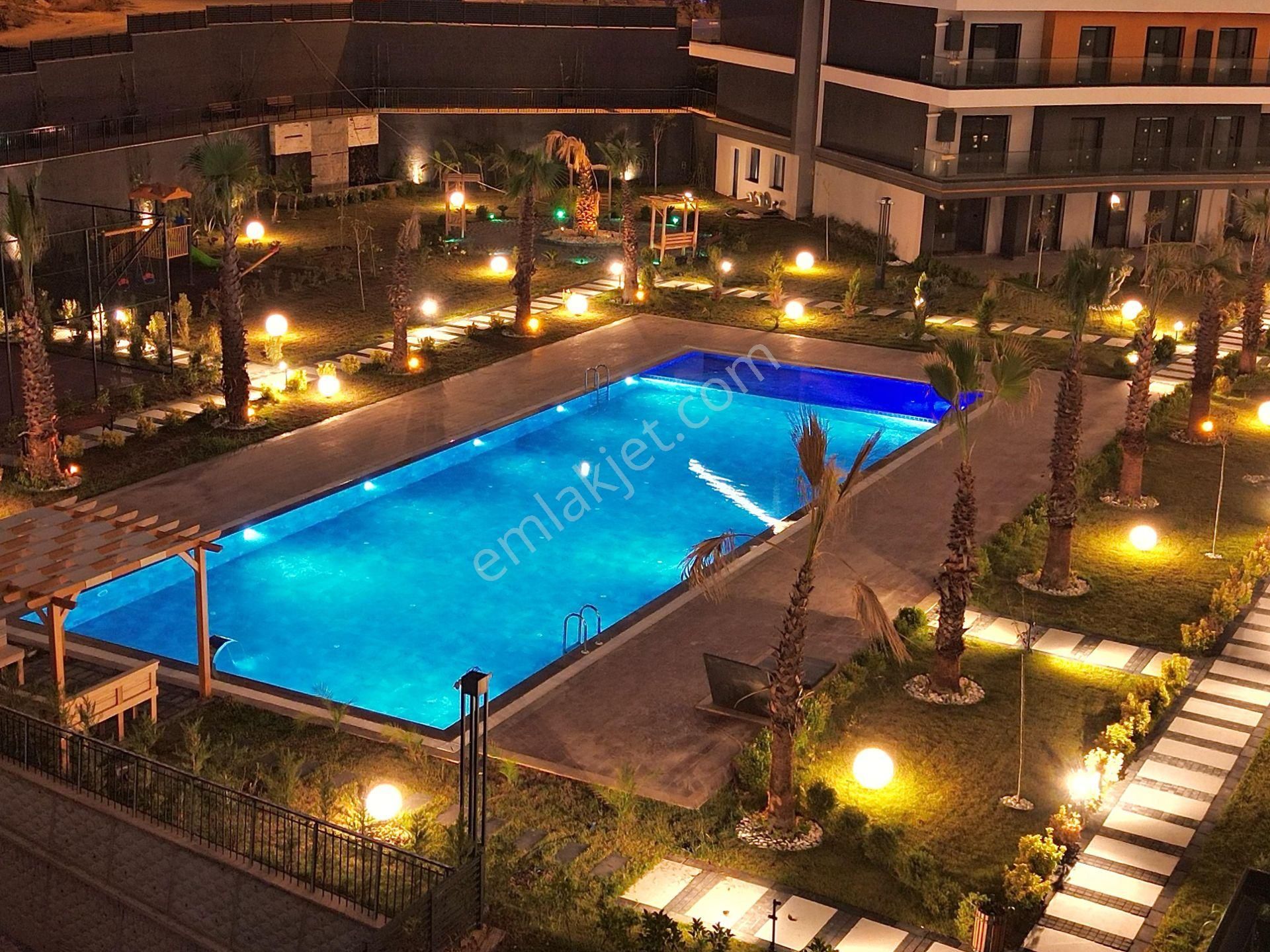 Kuşadası’nda Satılık, Sıfır, Havuzlu Site İçinde, 2+1 Lüks Daireler… - Görsel 21