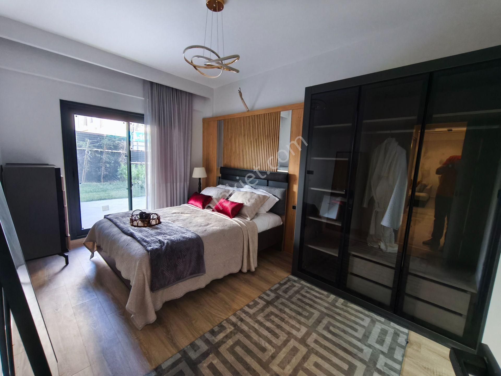 Kuşadası’nda Satılık, Sıfır, Havuzlu Site İçinde, 2+1 Lüks Daireler… - Görsel 15