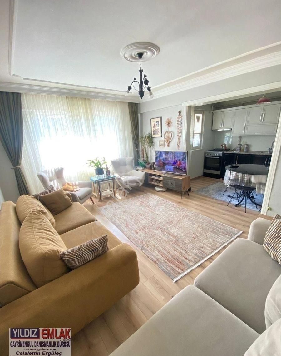 İsmetpaşa Maha De 3+1 140 M2 Lik 17 Yaş 2 Nci Kattaki Temiz Dairemiz Satılıktır....