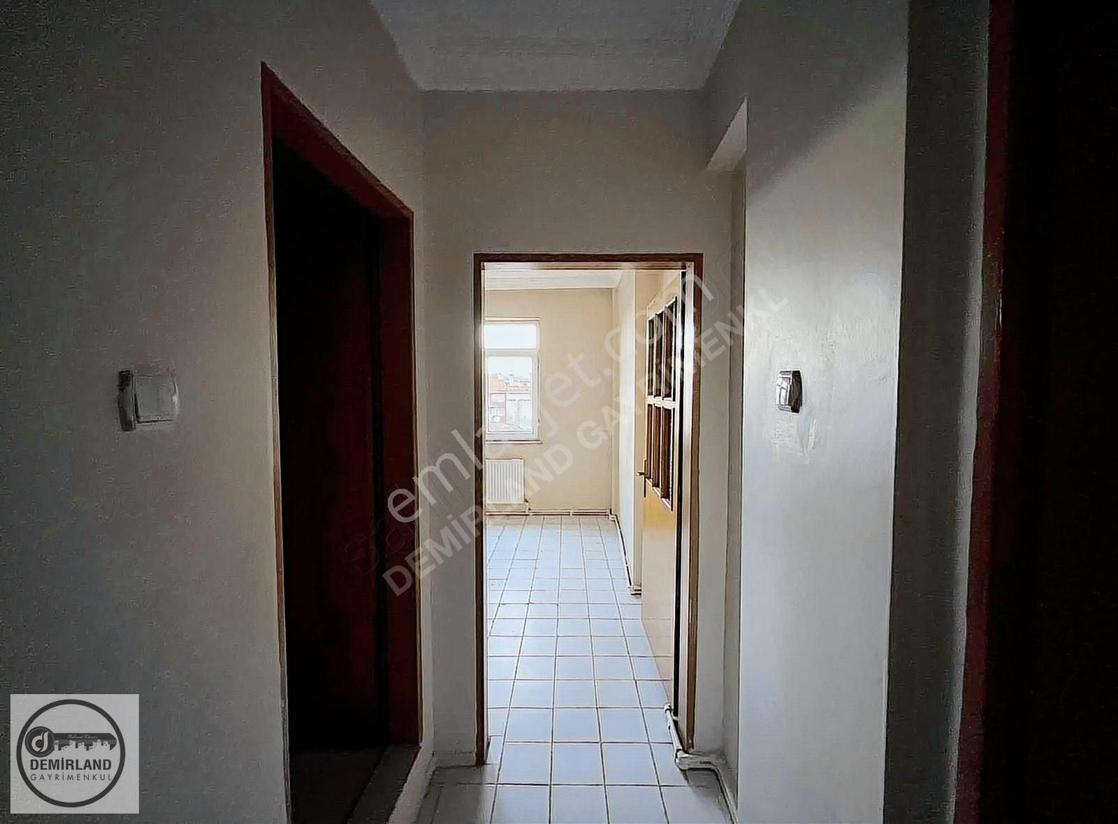 Demirland'dan Satılık Merkezde Full Bakımlı 3+1 Daire