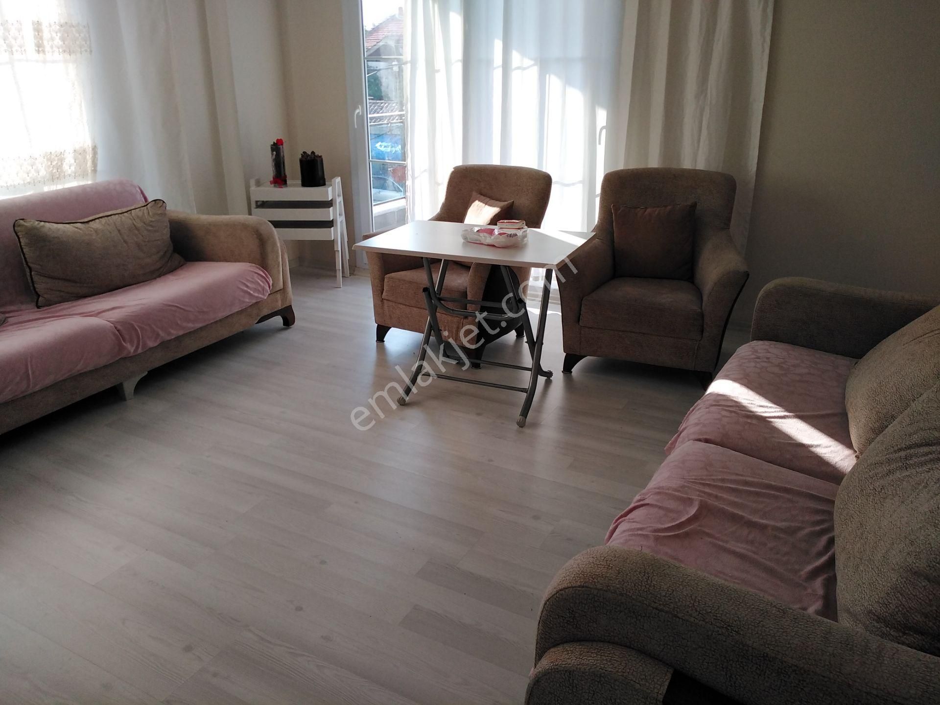 Aydın Nazilli Yöntem Emlaktan Sümer Mahalleside Eşyalı Kiralık 2+1 Daire