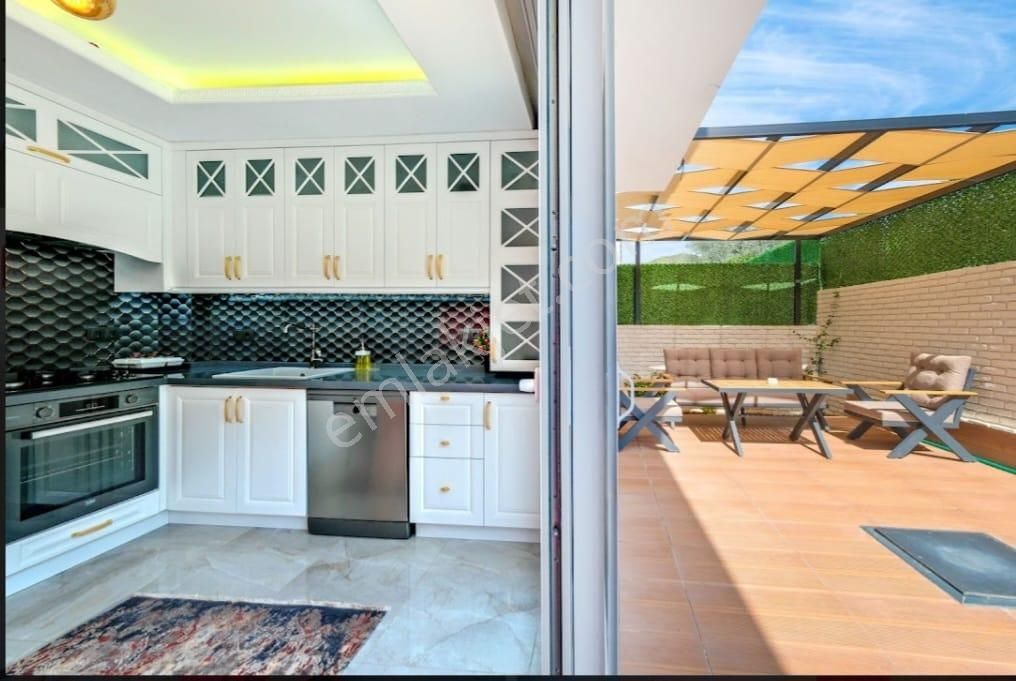 Stop’tan Karagedik’te 155m² Bahçe Kullanımlı Villa - Görsel 10
