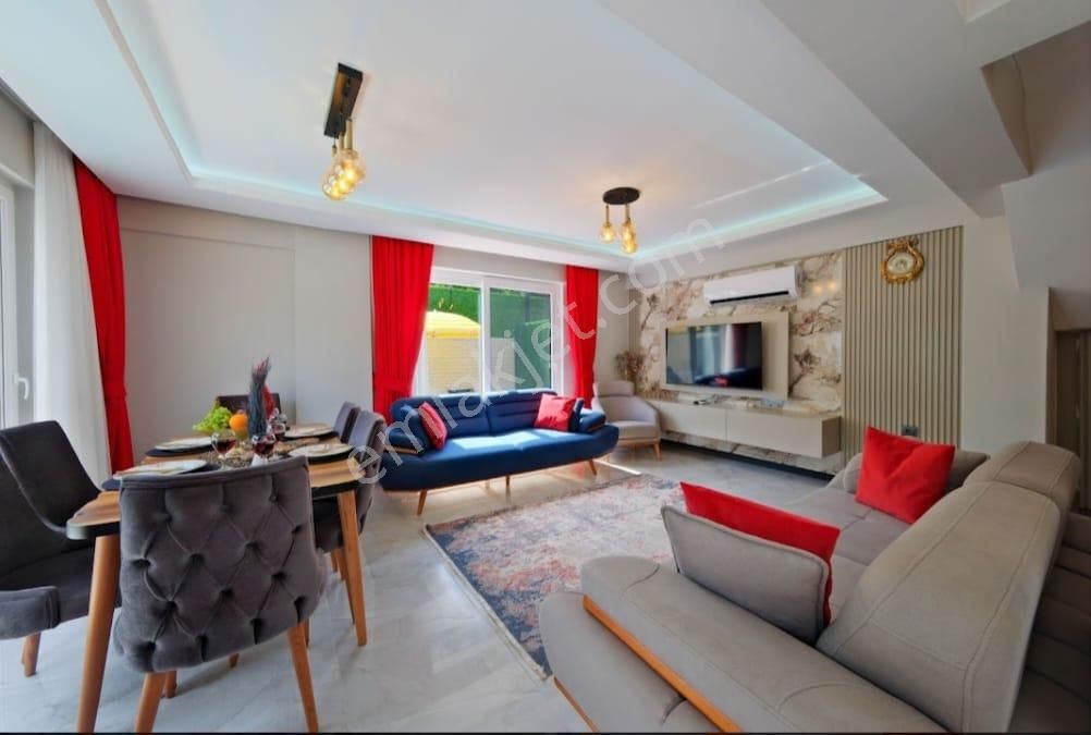 Stop’tan Karagedik’te 155m² Bahçe Kullanımlı Villa - Görsel 8