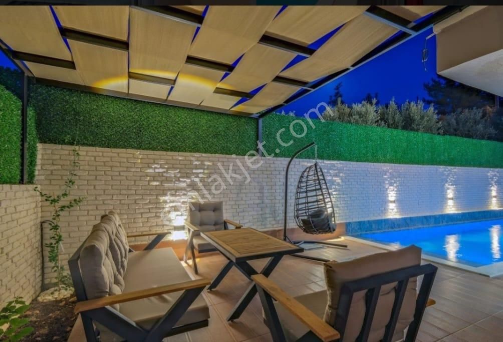 Stop’tan Karagedik’te 155m² Bahçe Kullanımlı Villa - Görsel 4