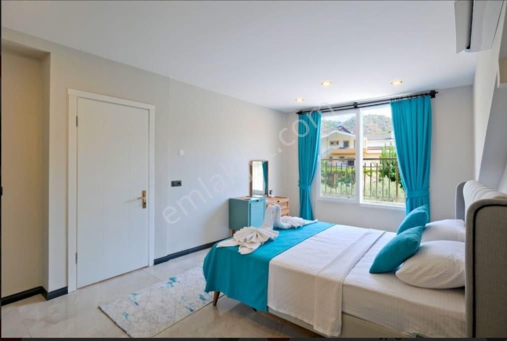 Stop’tan Karagedik’te 155m² Bahçe Kullanımlı Villa - Görsel 21