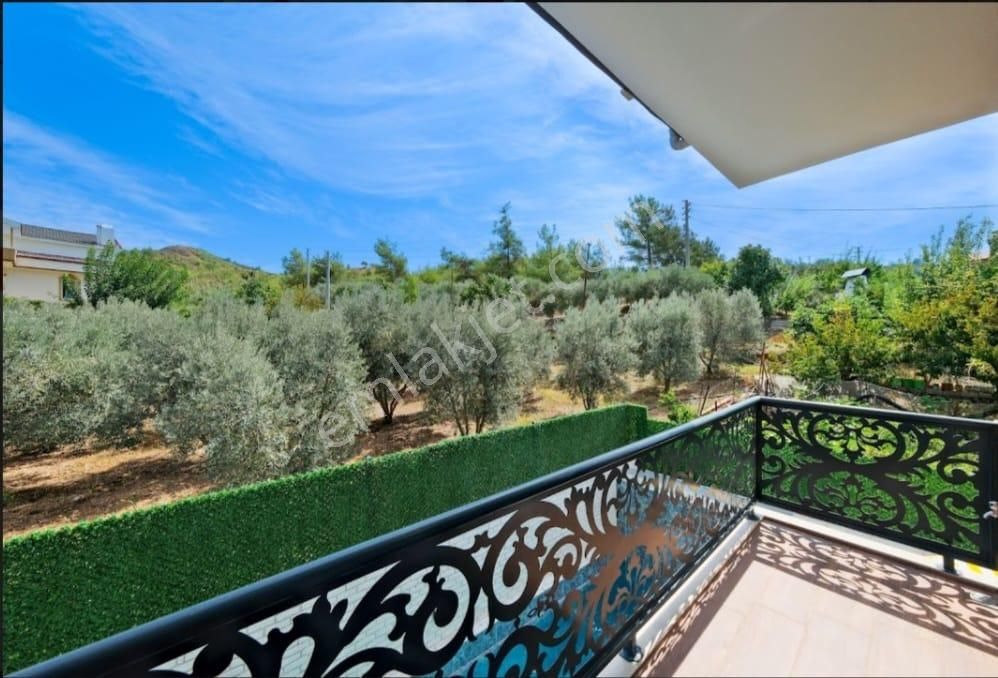Stop’tan Karagedik’te 155m² Bahçe Kullanımlı Villa - Görsel 17