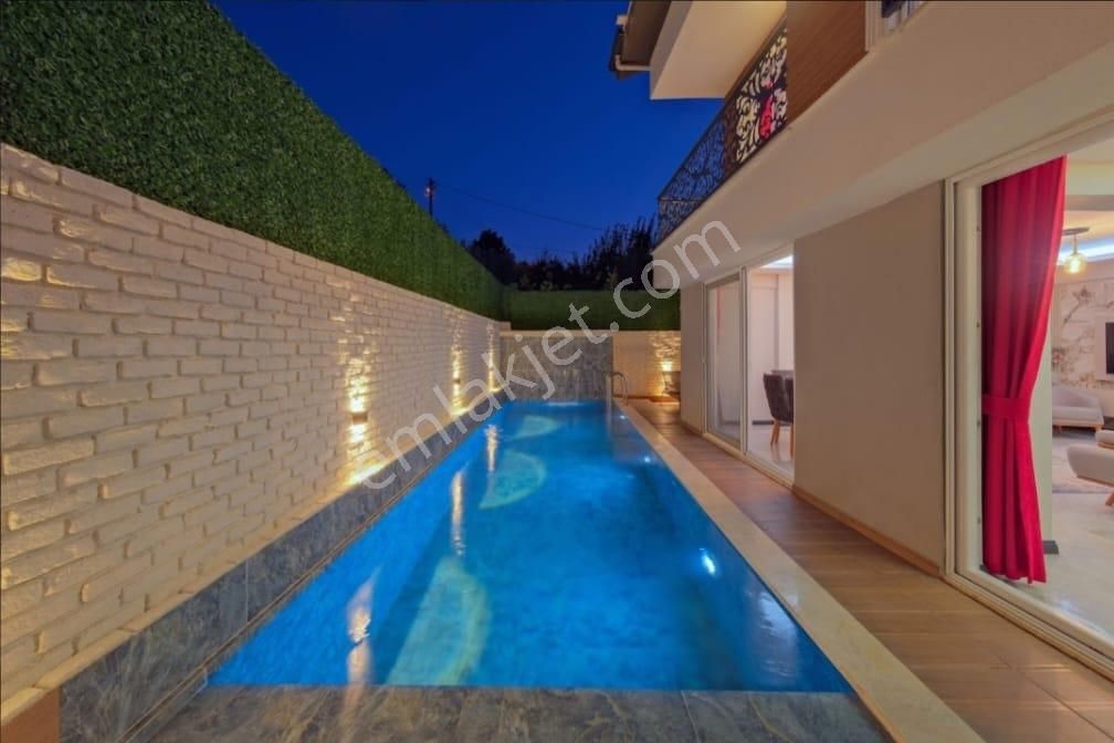 Stop’tan Karagedik’te 155m² Bahçe Kullanımlı Villa - Görsel 3