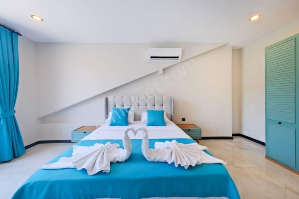 Stop’tan Karagedik’te 155m² Bahçe Kullanımlı Villa - Görsel 23