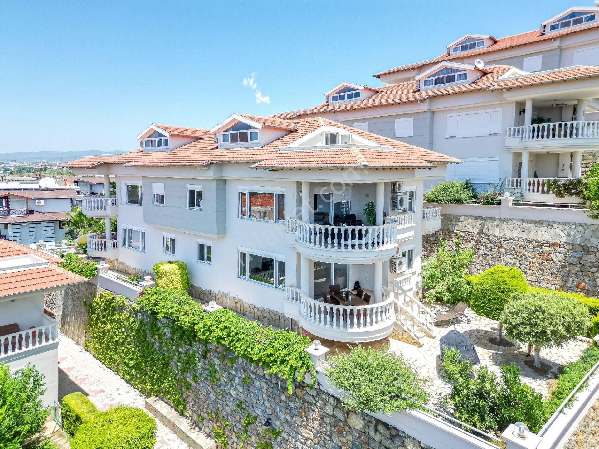 Alanya Konaklı 2+1 Ful Deniz Manzaralı Ve Özel Bahçeli Daire