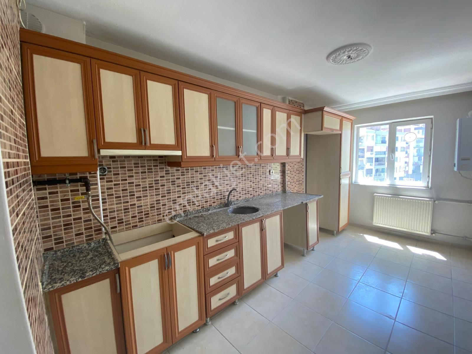 🏡yarasanlar Mahallesi 🏡 ✅3+1 115 M2 5 Katlının 4 Katı ❇️ Açık Mutfak