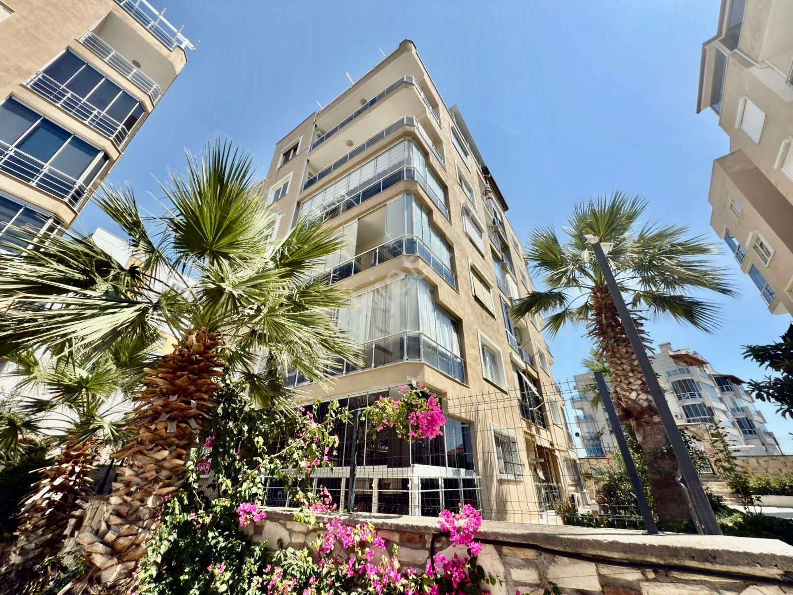 Ege Mahallesi Havuzlu Site Arakat Kısmi Deniz Manzaralı